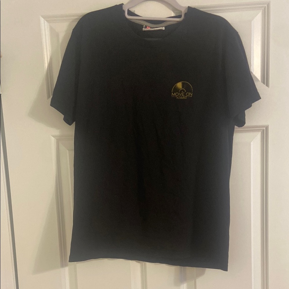 🧡 Men’s t-shirt